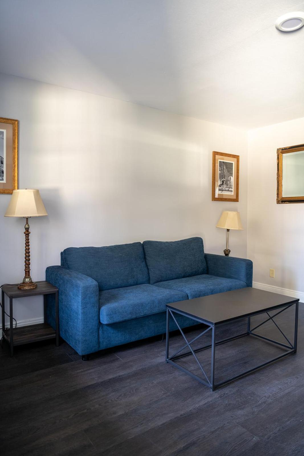 French Quarter Suites Hotel Ню Орлиънс Екстериор снимка