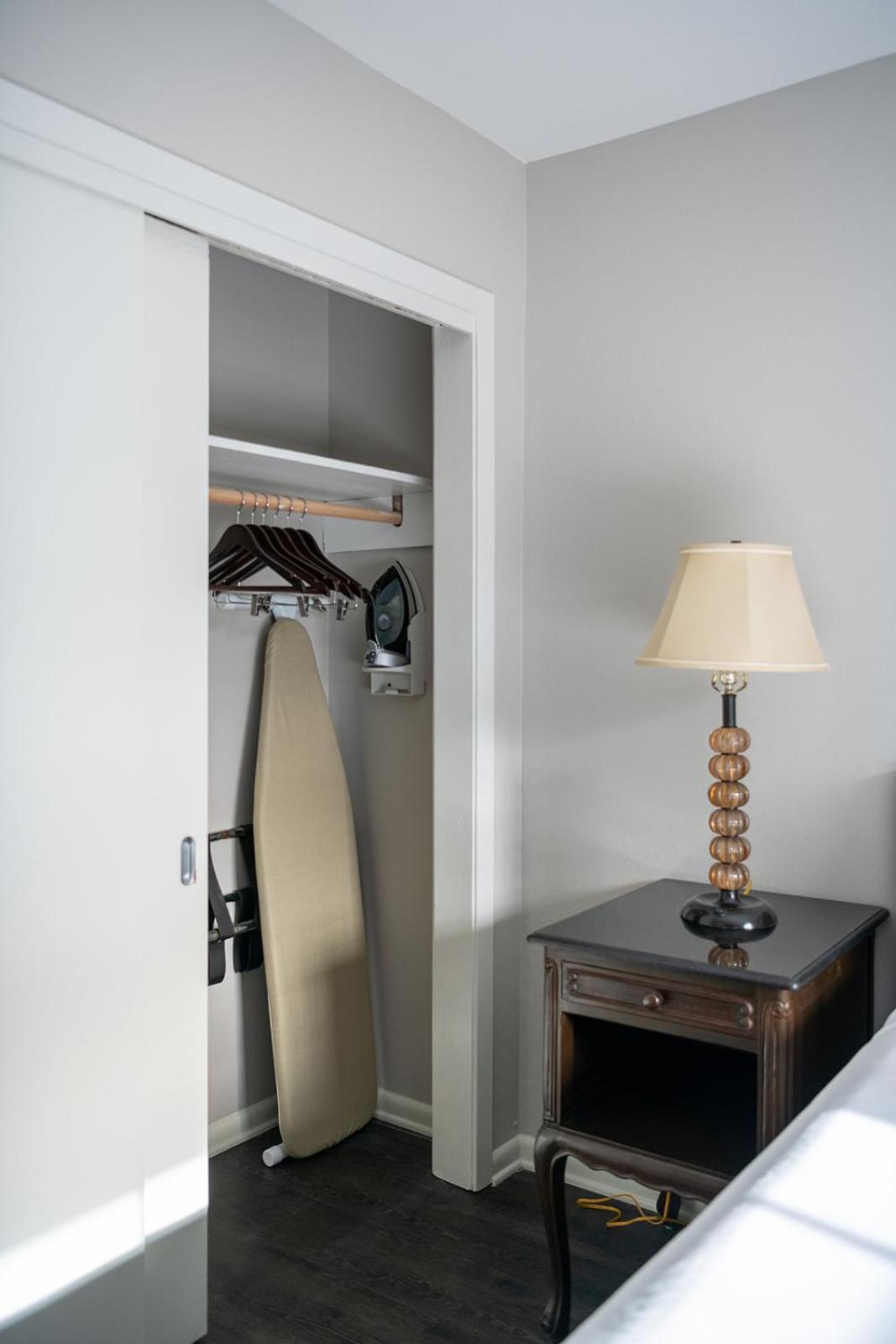 French Quarter Suites Hotel Ню Орлиънс Екстериор снимка