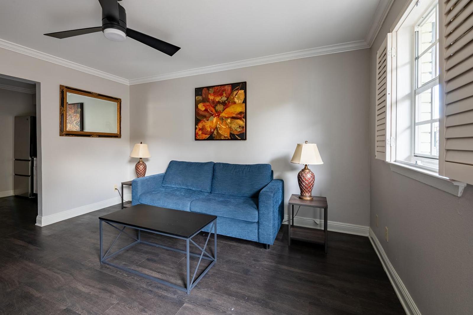French Quarter Suites Hotel Ню Орлиънс Екстериор снимка